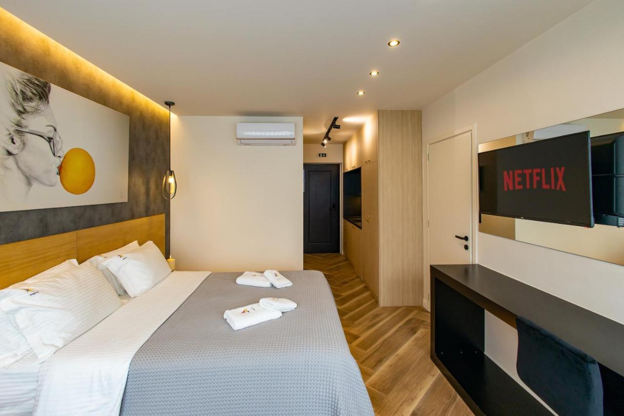 Апартаменты Triple A - 3 Squares - Free Parking! Афины Экстерьер фото