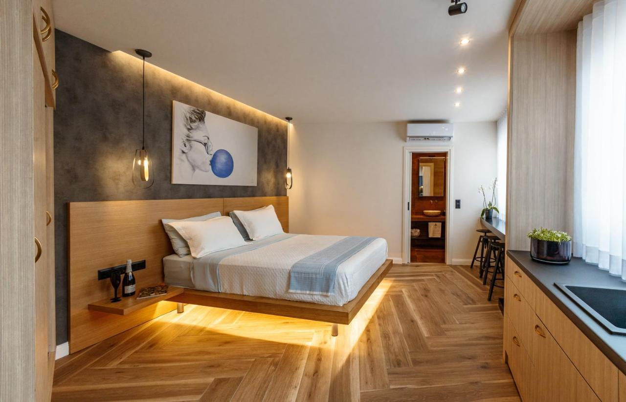 Апартаменты Triple A - 3 Squares - Free Parking! Афины Экстерьер фото